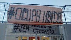 Frente à queda do Secretário e crise na Educação do RJ: coordenar as escolas ocupadas contra o Movimento Desocupa 