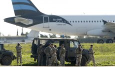 Sequestradores do avião líbio se entregam às autoridades em Malta