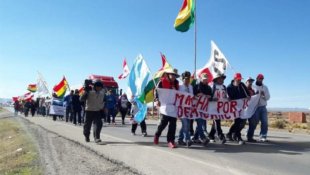 Bloqueios e mobilizações contra a reeleição de Evo Morales