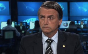 Família Bolsonaro ganha apoio de bixeiros do RJ