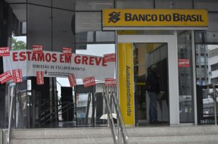 Entrevistas com a Oposição Bancária de SP: companheiro Messias Américo e a companheira Juliana Donato