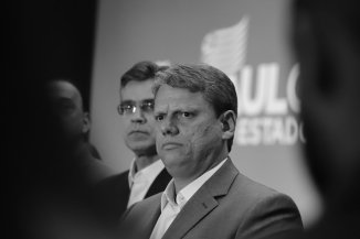 Tarcísio promete privatizar Linha 1-azul e entregar de bandeja aos empresários até 2025