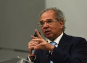 Guedes faz promessa eleitoral privatizadora a empresários de desvincular universidades do MEC
