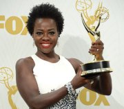 Fazendo História: Viola Davis, primeira atriz negra a ganhar Emmy de melhor atriz