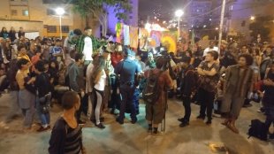 A polícia de Doria tenta barrar o Slam Resistência, um encontro de poetas