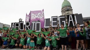 Parlamentarismo revolucionário e a luta das mulheres nas ruas pela legalização do aborto