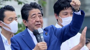 Quem foi Shinzo Abe, o ex-primeiro-ministro assassinado no Japão?