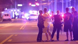 Polêmica nas redes por twitt de Donald Trump com o massacre homofóbico em Orlando