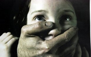 Metade das vítimas de estupro tem até 14 anos e foi violentada por parentes ou conhecidos 