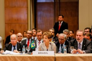Dilma diz que ajuste logo trará resultados positivos, contrariando todas as previsões para 2016