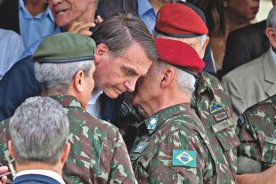 Exército gasta R$ 3 milhões em evento com Bolsonaro, enquanto auxilio de R$ 600 reais segue com atraso