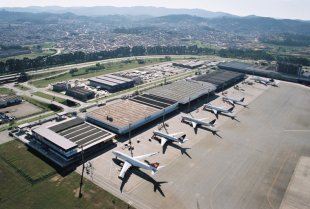 Temer entrega aeroportos nas mãos do capital internacional