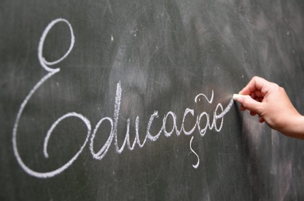 O impacto social da nova política de Alckmin: privatização e experimentação social na escola pública